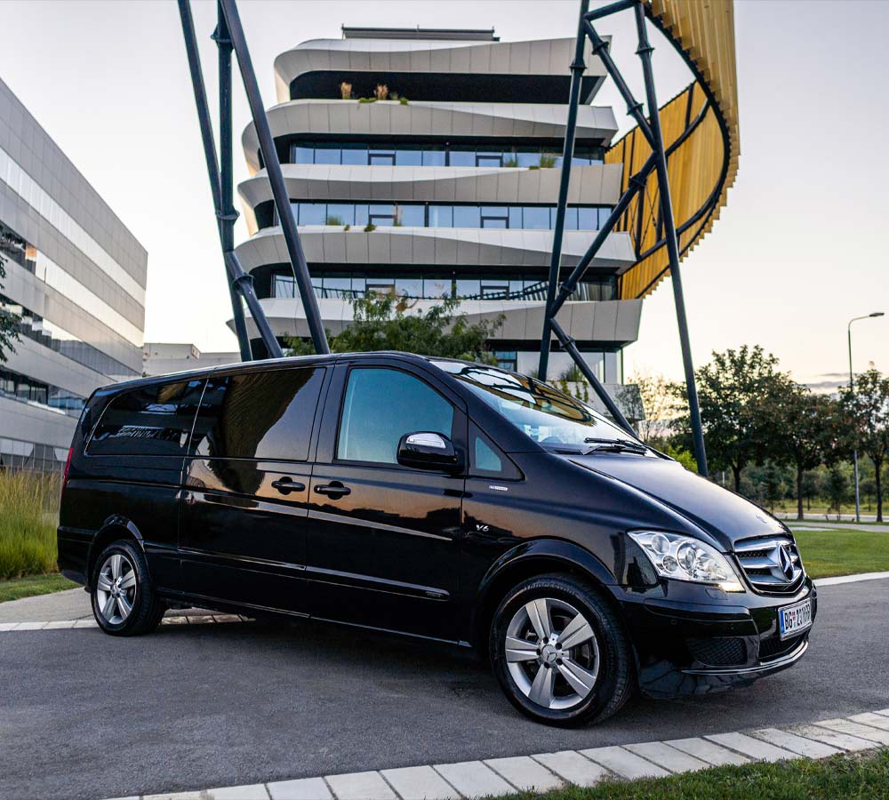 Mercedes Viano - Premium Mobility