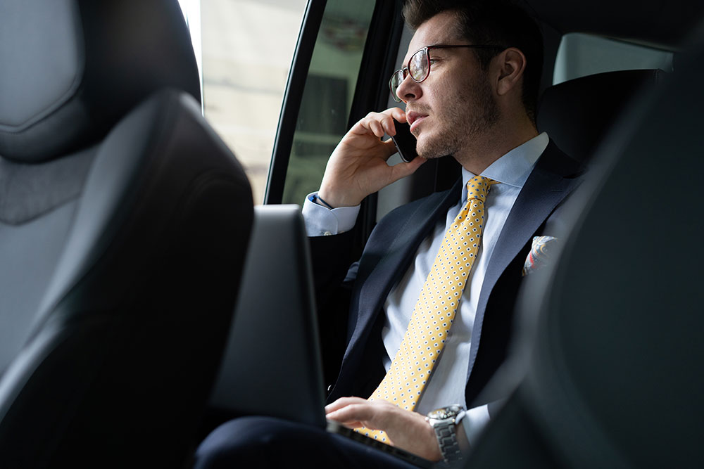 Business Trip - Advantages of Renting a Car With a Driver