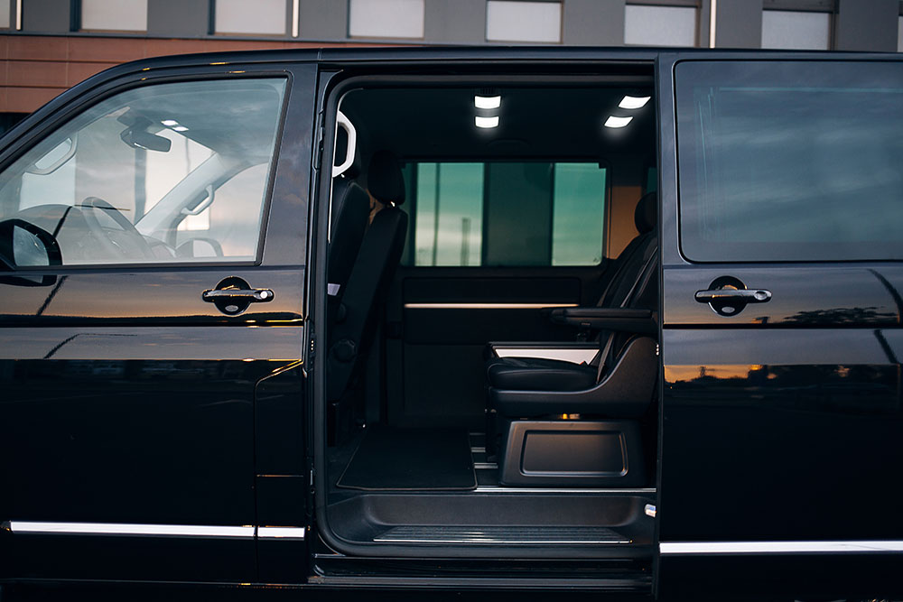 Corporate Events - 6 Reasons to Rent a Car With a Driver