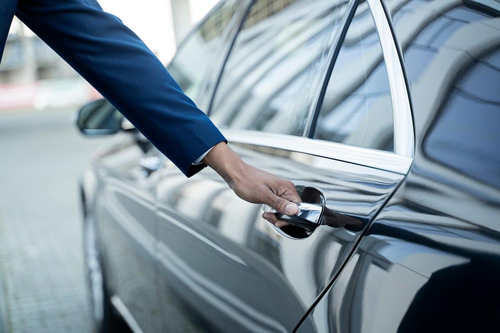 Corporate Transport by Luxury Vehicle