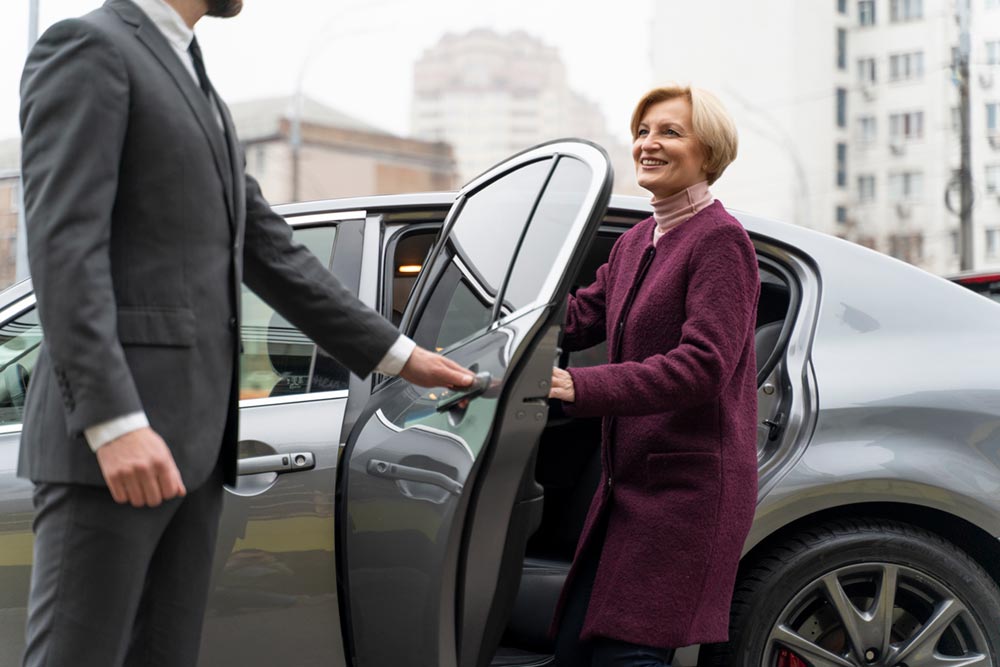 Hiring a Limo Service for Business Meating