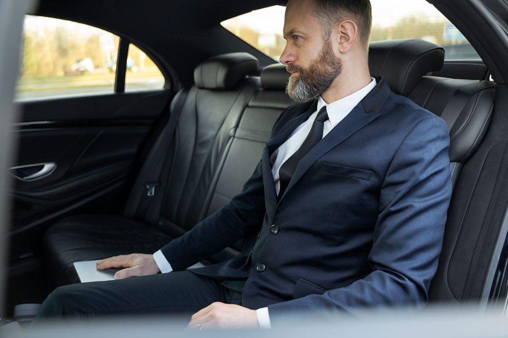Hiring a Limo Service for Business Meating