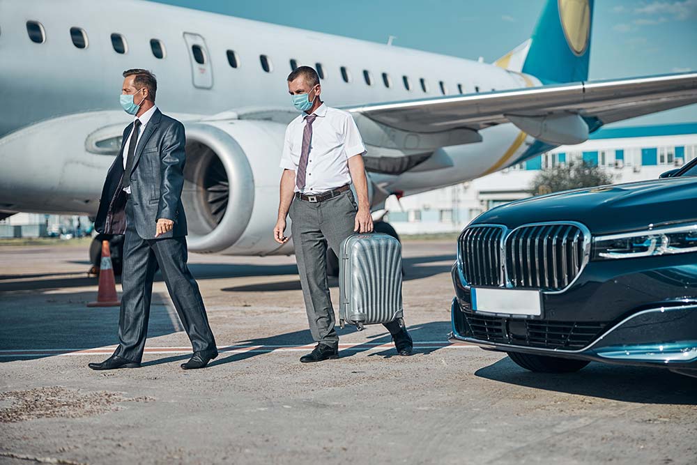 Transfers Between Airports and Hotels